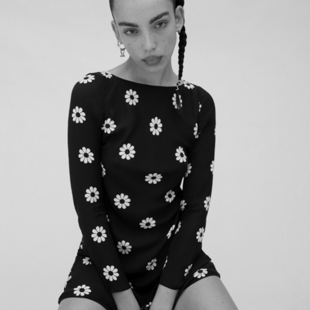 Realisation Par The Cosima 90s Daisy Dress